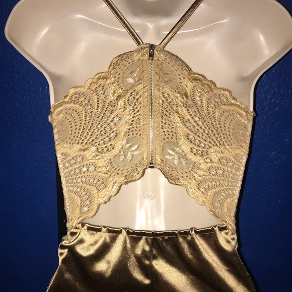 Fashion nova dress - Picture 2 of 3